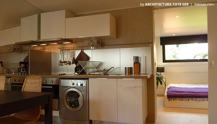 Kitchenette of the 1 bedroom apartment in Lapa, Lisbon