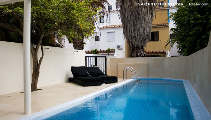 Swimming pool of the 3 bedroom villa in Vilamoura, Algarve